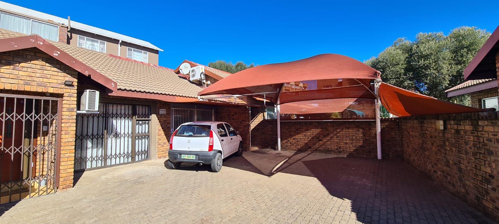 Townhouses for sale in Kimberley Kimberley Property