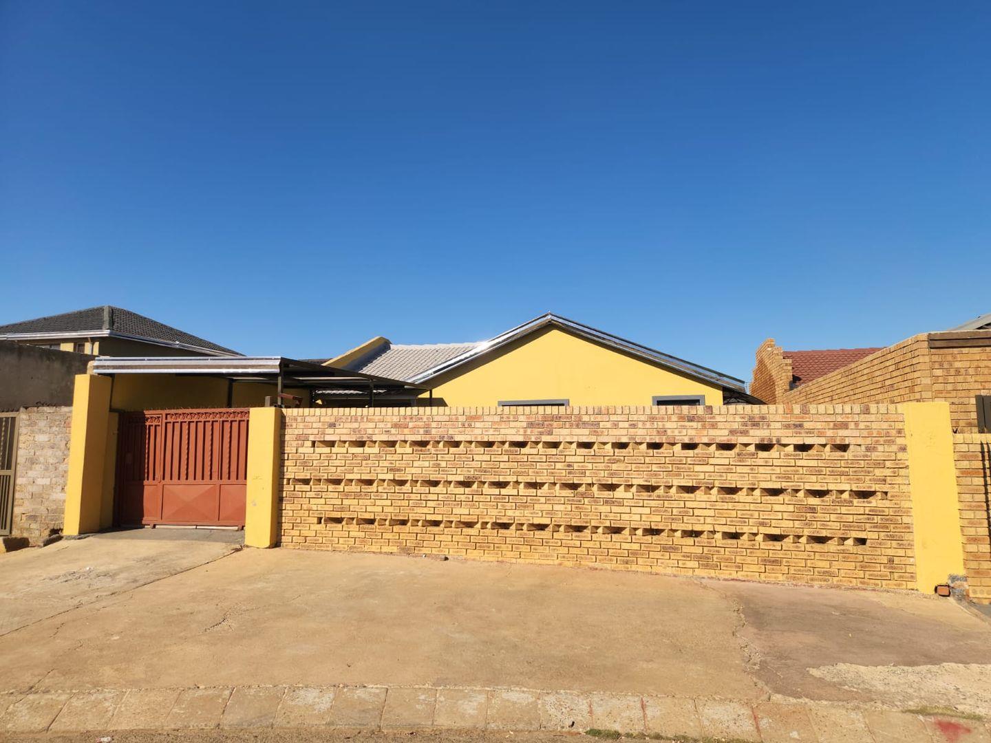 Pimville Zone 1 Property Houses for sale in Pimville Zone 1