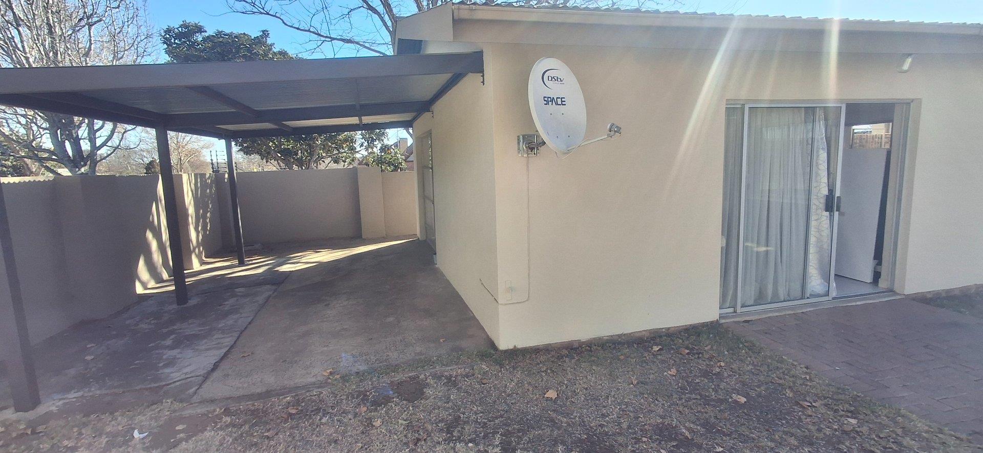 2 Bedroom Apartment / flat to rent in Panorama P24114718394