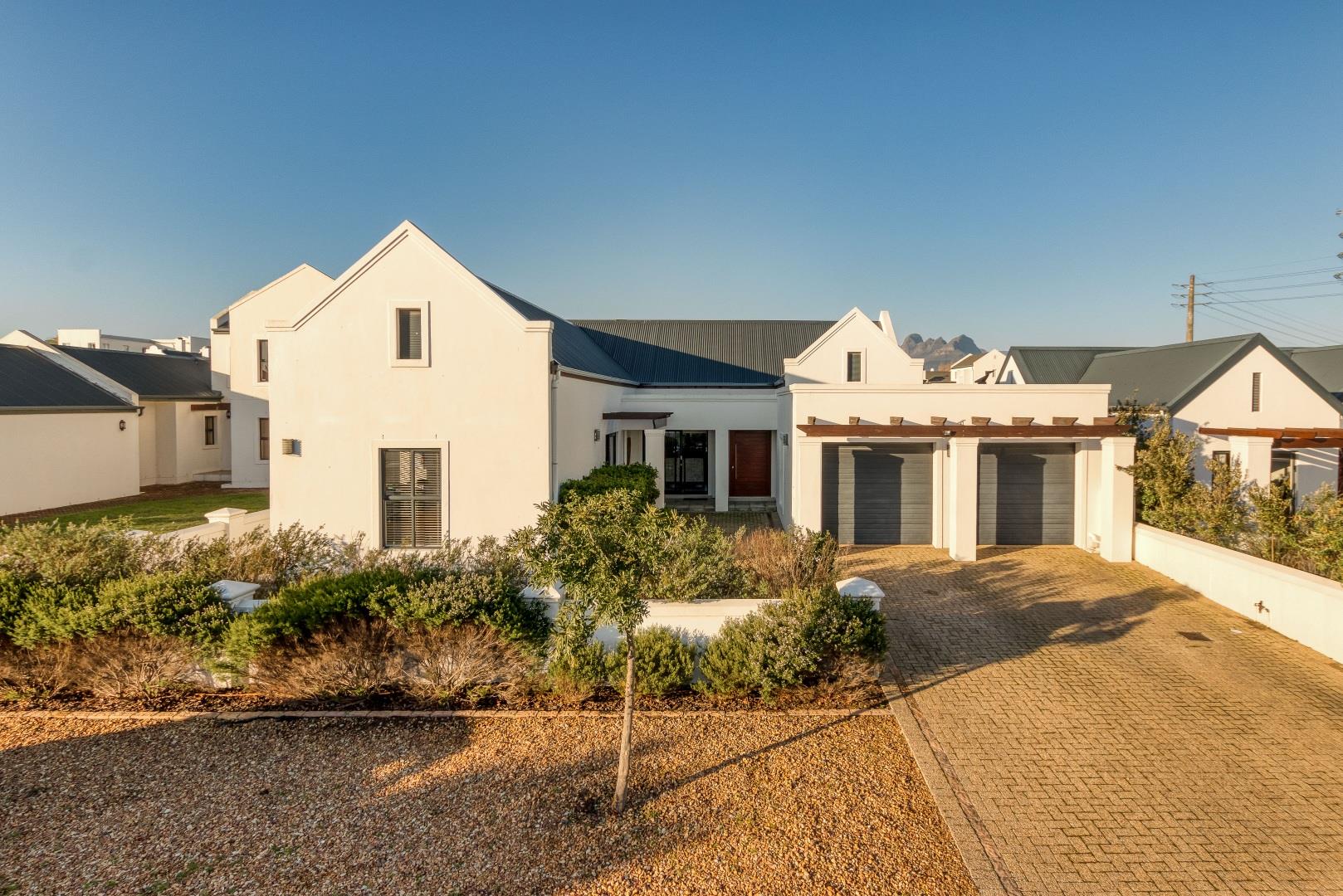 Croydon Olive Estate Property Property and houses for sale in Croydon