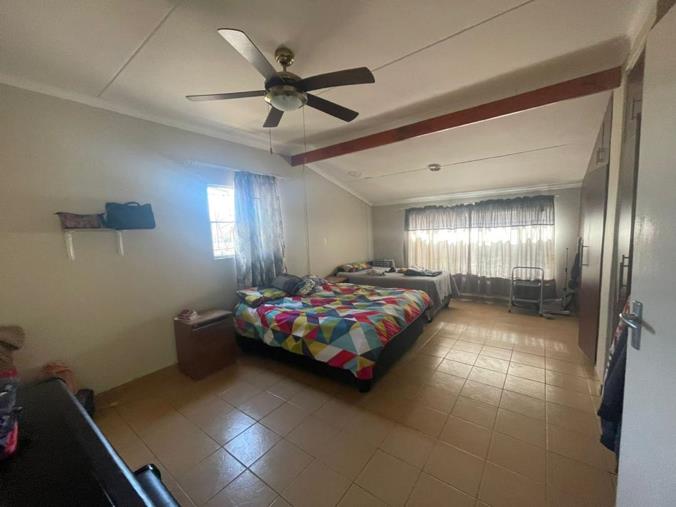 5 Bedroom House for Sale in Academia