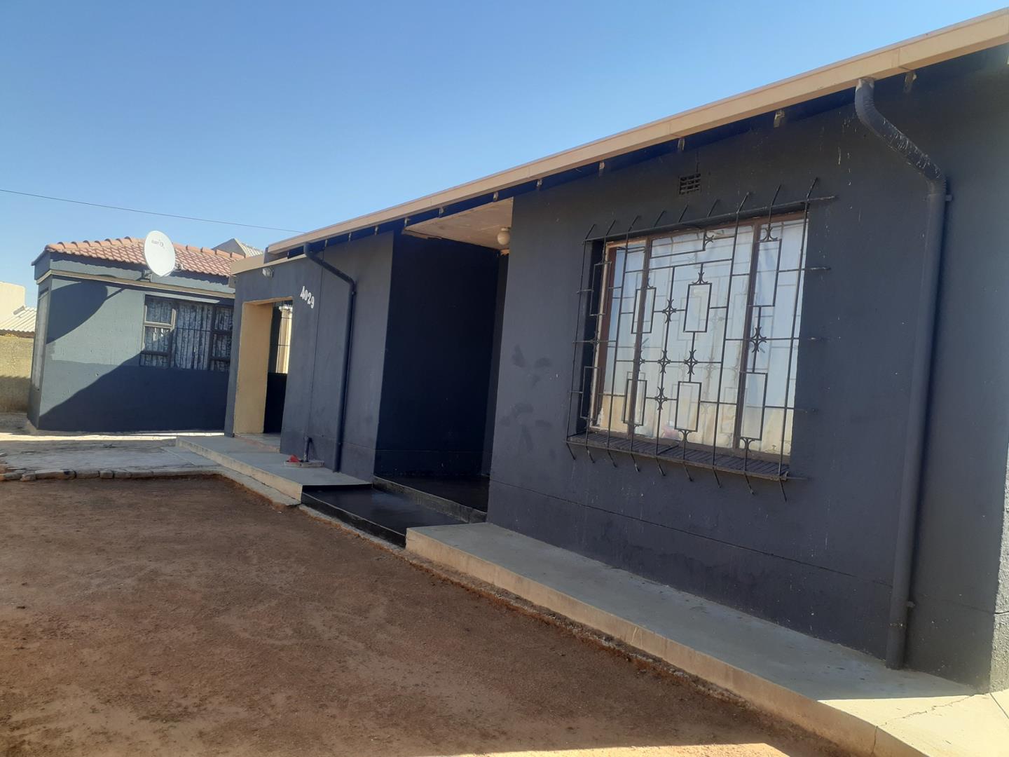 3 Bedroom House for sale in Meadowlands West 4029 Majuba Street P24