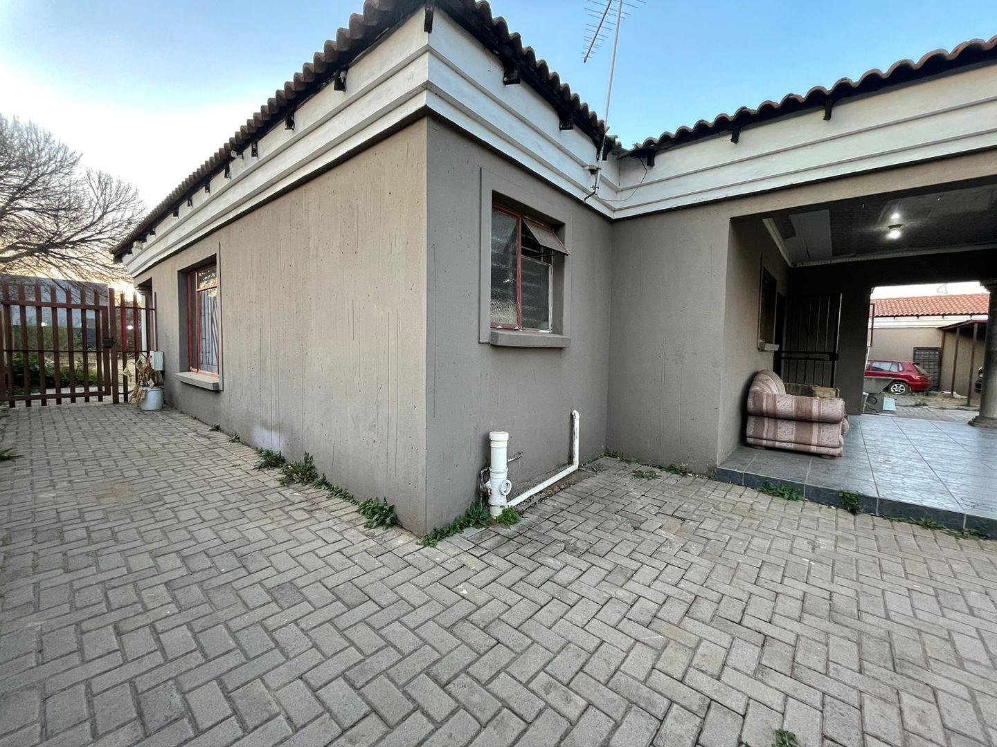 19 Bedroom House for sale in Bedworth Park P24114725946