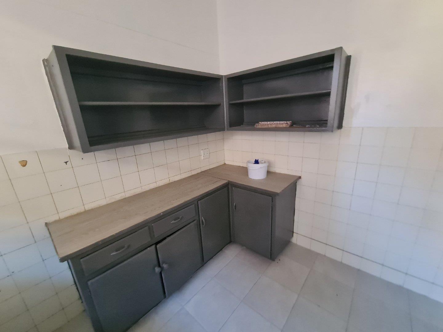 2 Bedroom Apartment / flat to rent in Yeoville 69 Fortesque Road