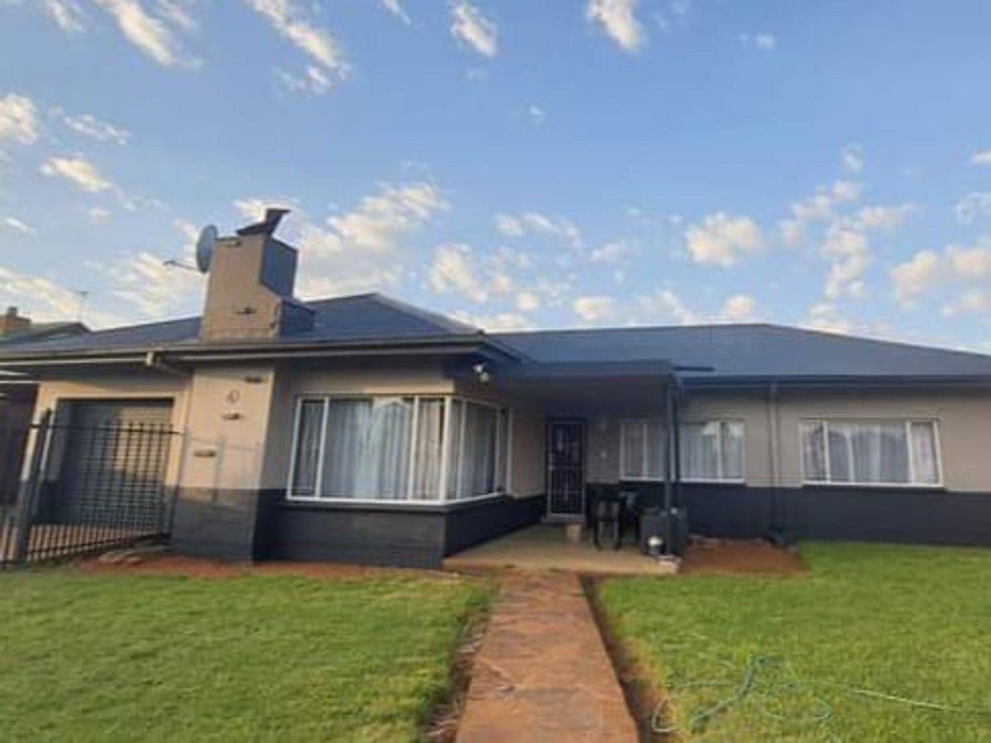 Verwoerdpark, Kimberley Property Property and houses to rent in Verwoerdpark, Kimberley