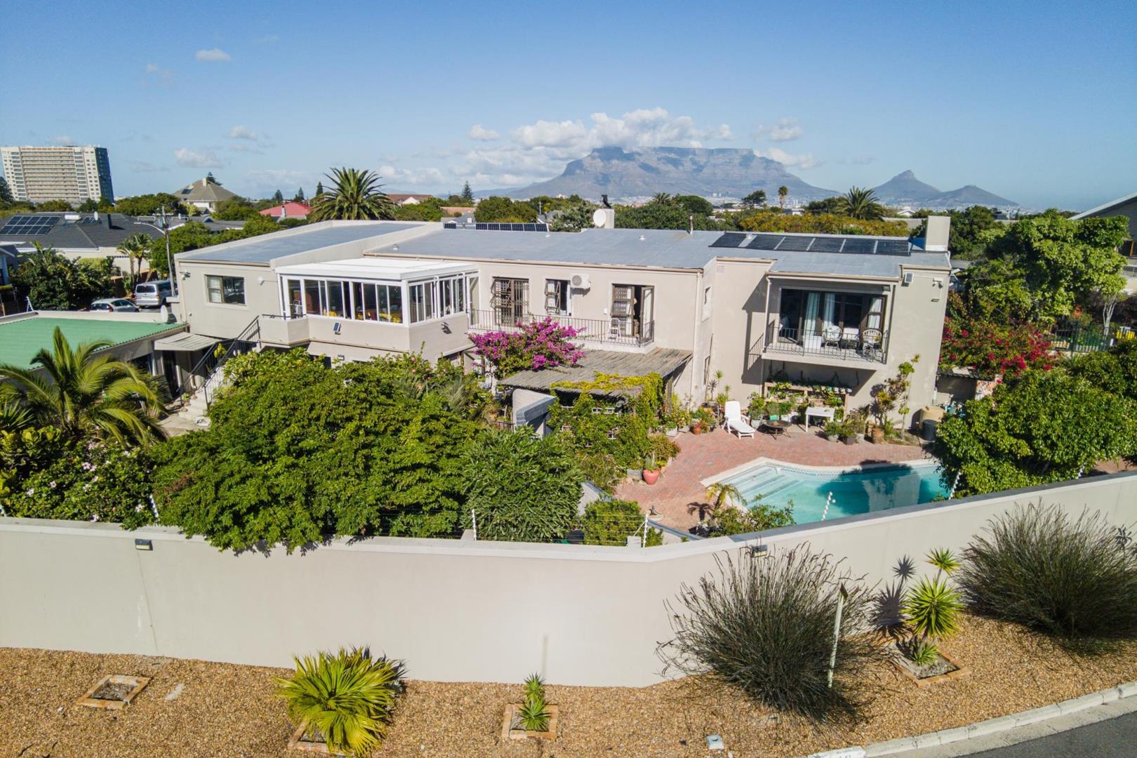 4 Bedroom House for sale in Milnerton Central P24114730220