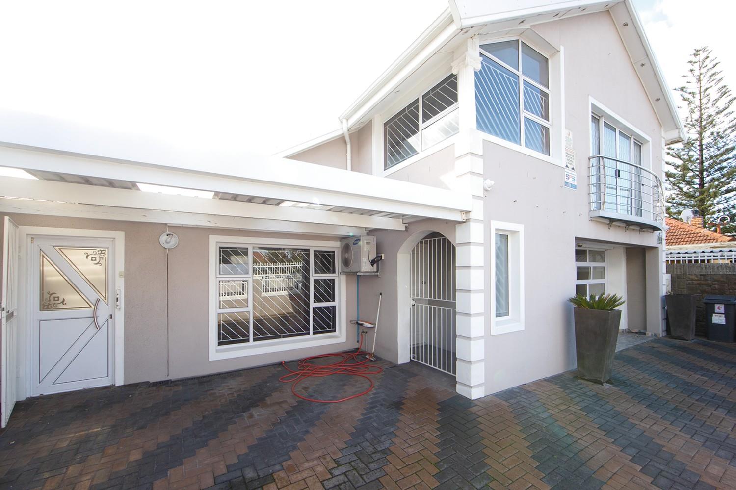 4 Bedroom House for sale in Plumstead 97 Prince Drive P24