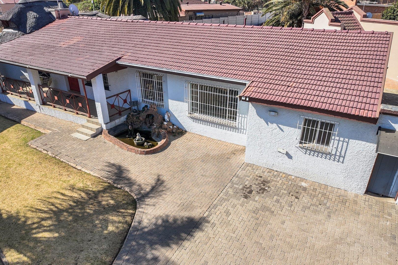 3 Bedroom House for sale in Witfield P24114585163