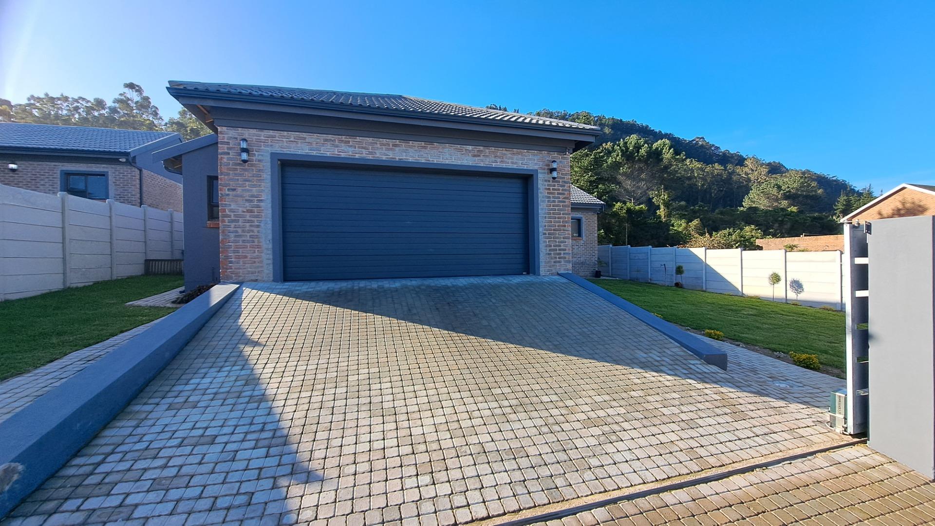 3 Bedroom House for sale in Groenvallei 21 Galjoen P24112562272