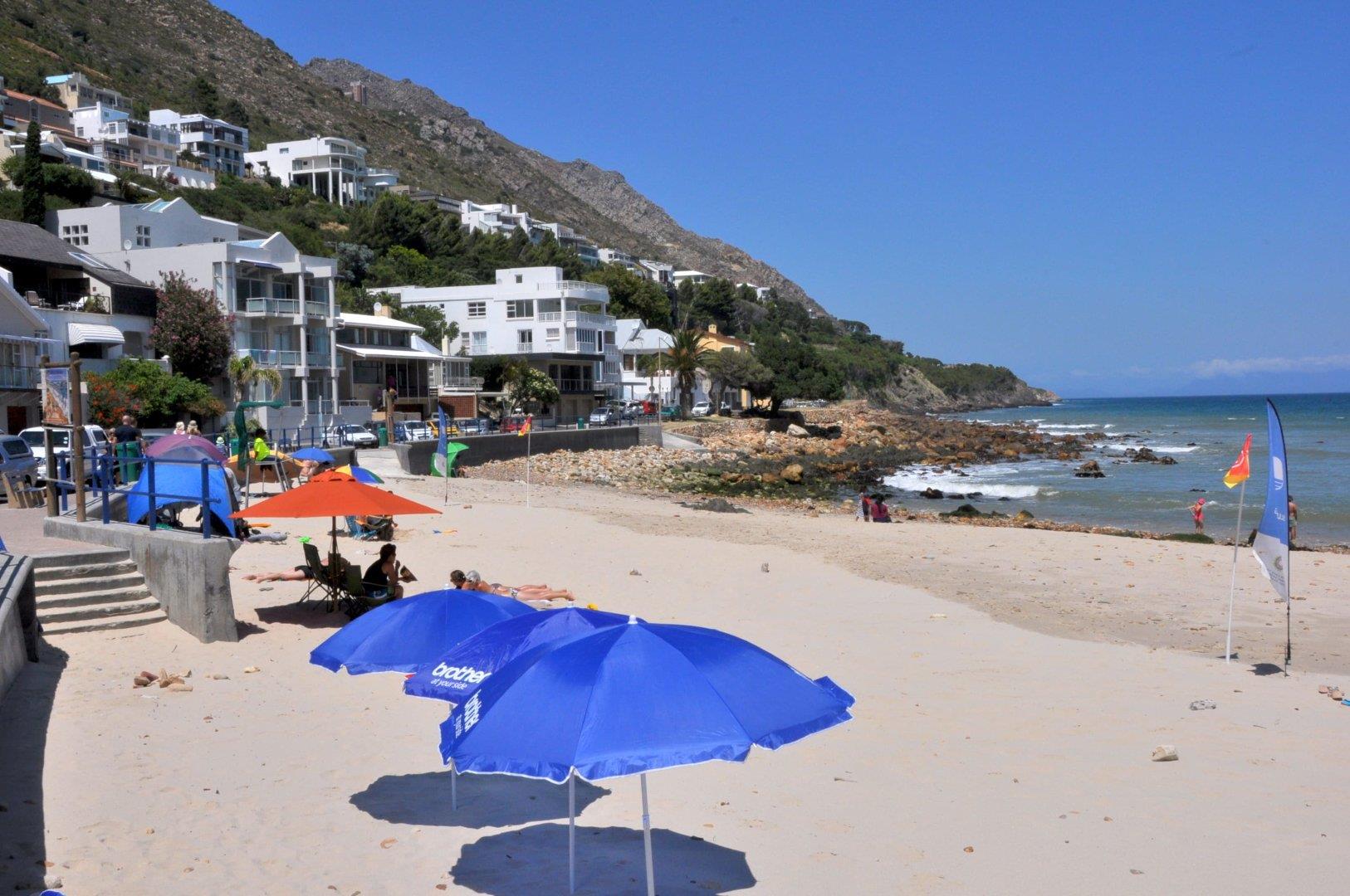 2 Bedroom Apartment / flat for sale in Gordons Bay Village 157 Beach