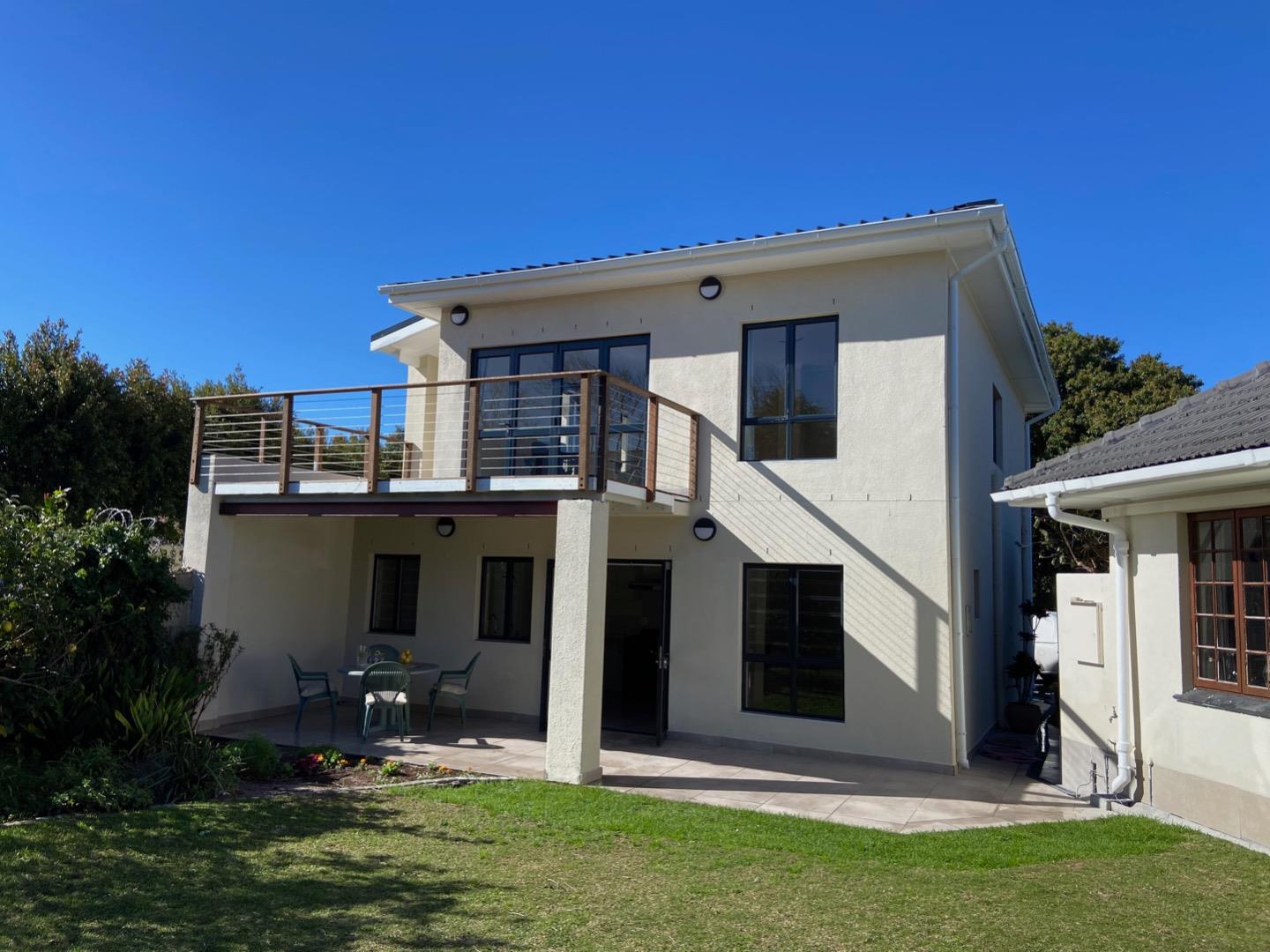 Constantia, Cape Town Property Apartments / flats to rent in