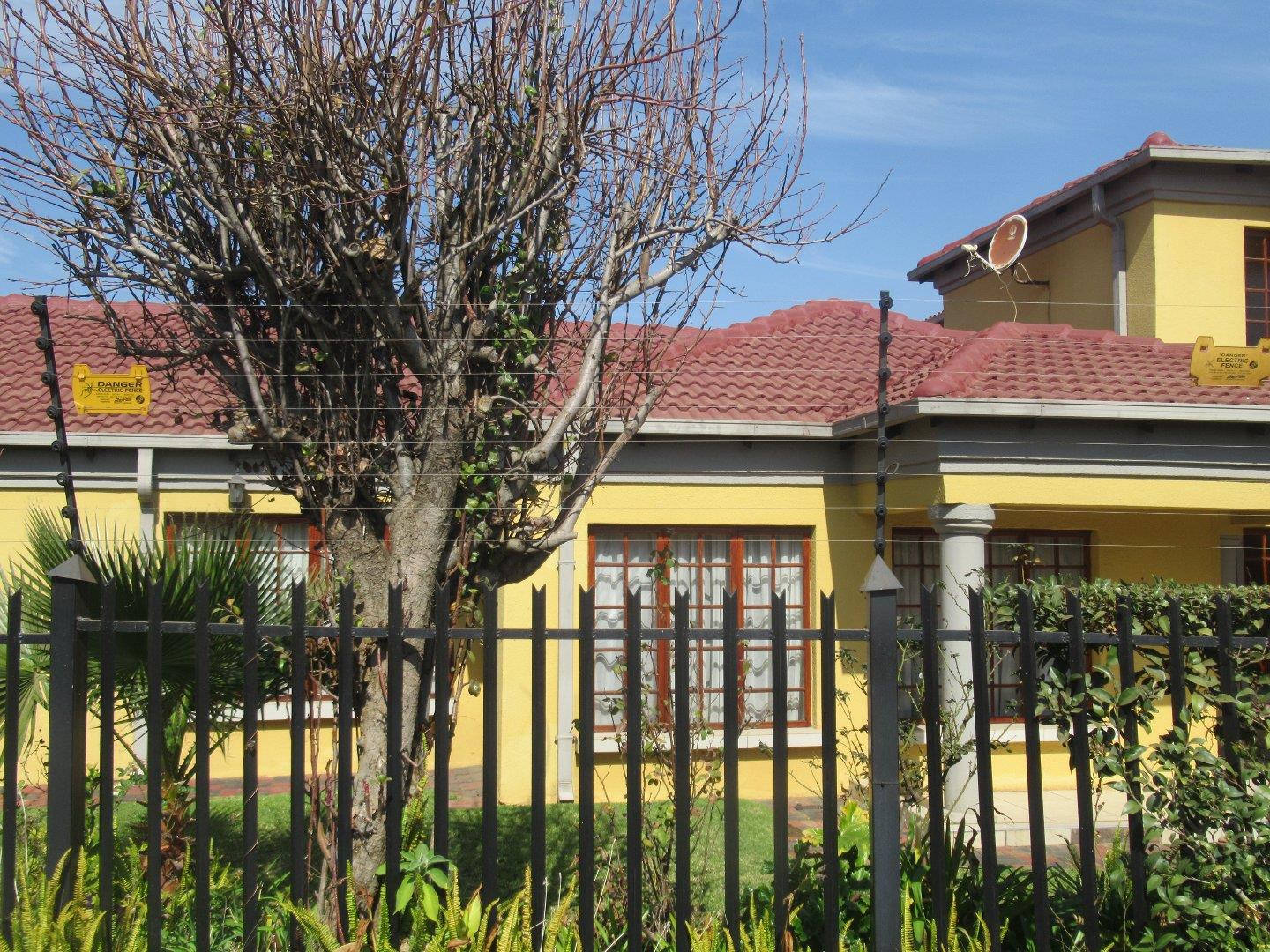 5 Bedroom House for sale in Mamelodi Sun Valley P24114302963