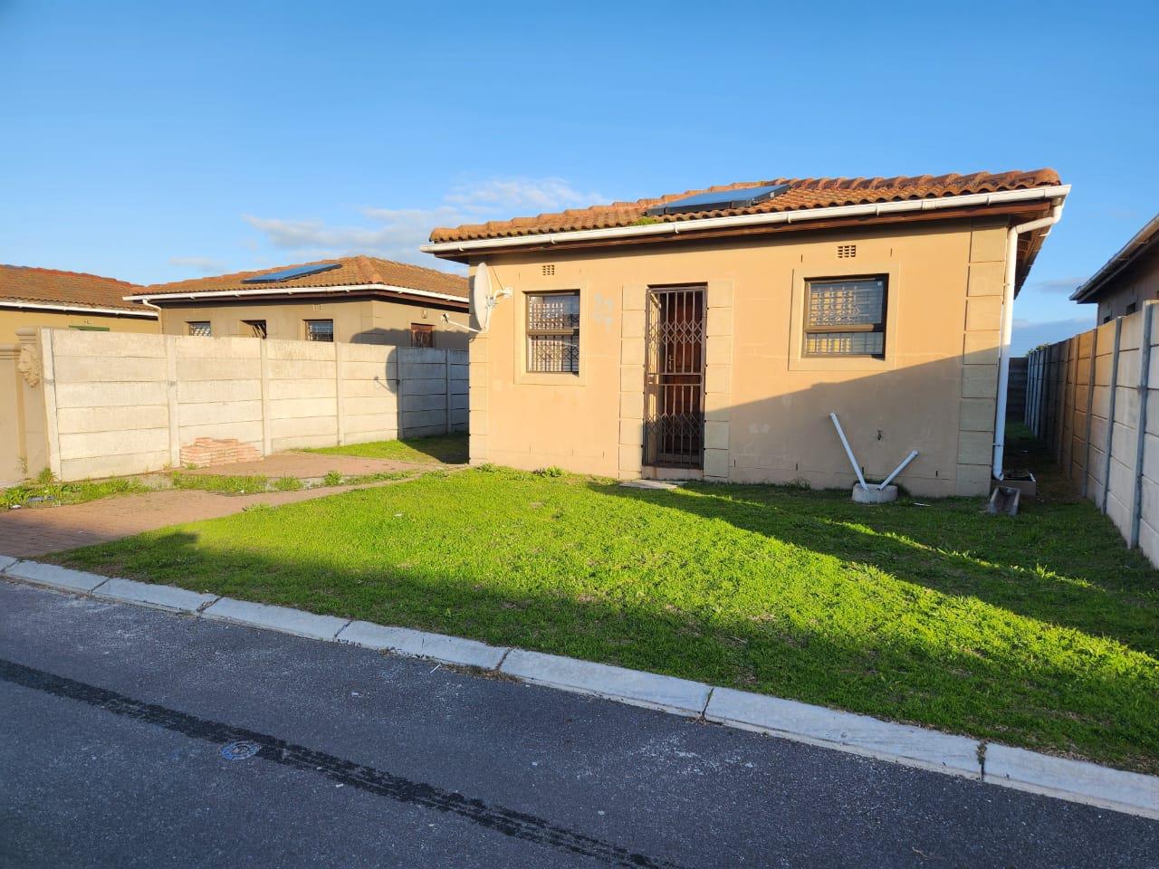 Montclair, Mitchells Plain Property Property and houses for sale in