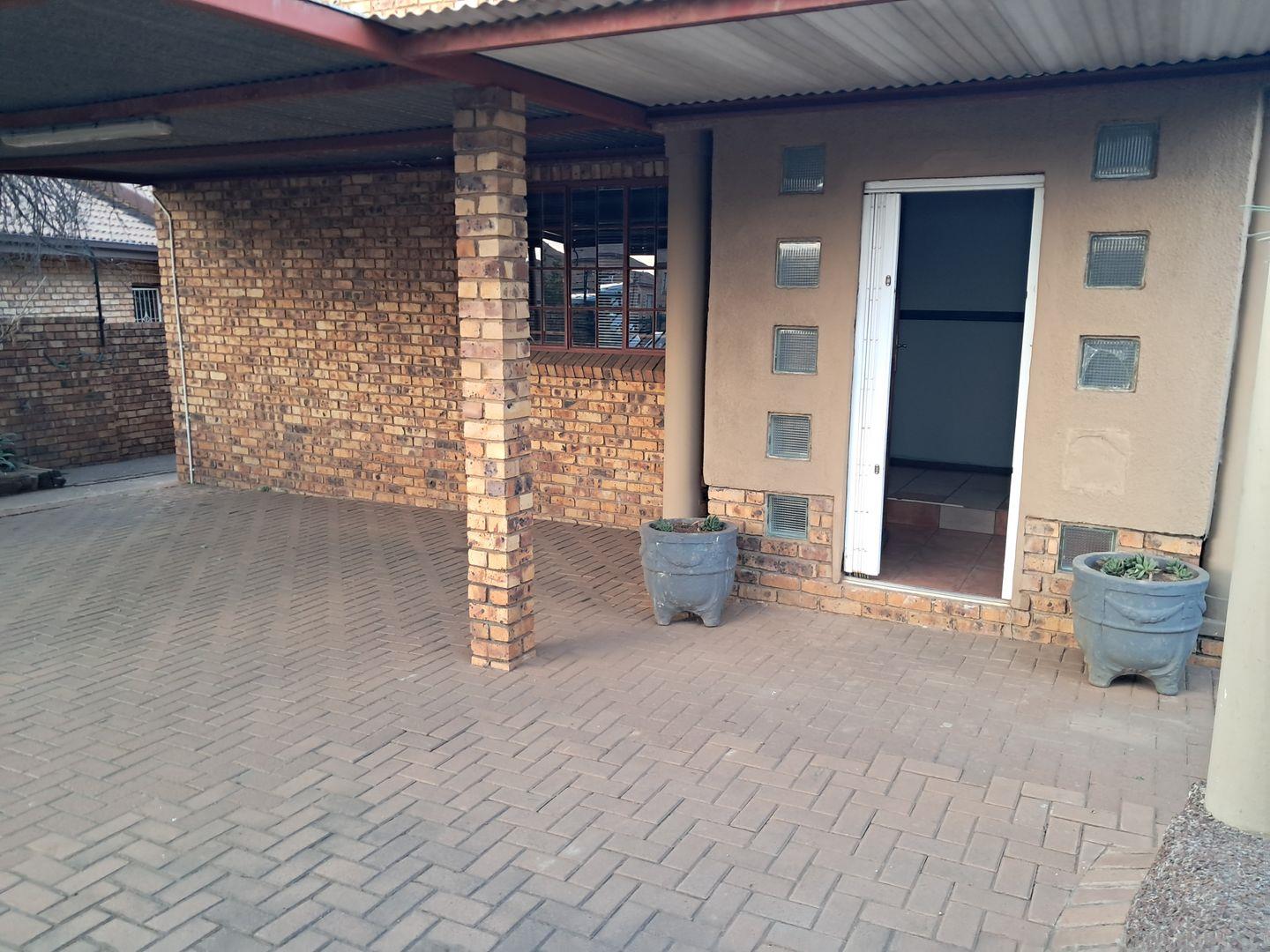 Aerorand Property Property and houses to rent in Aerorand