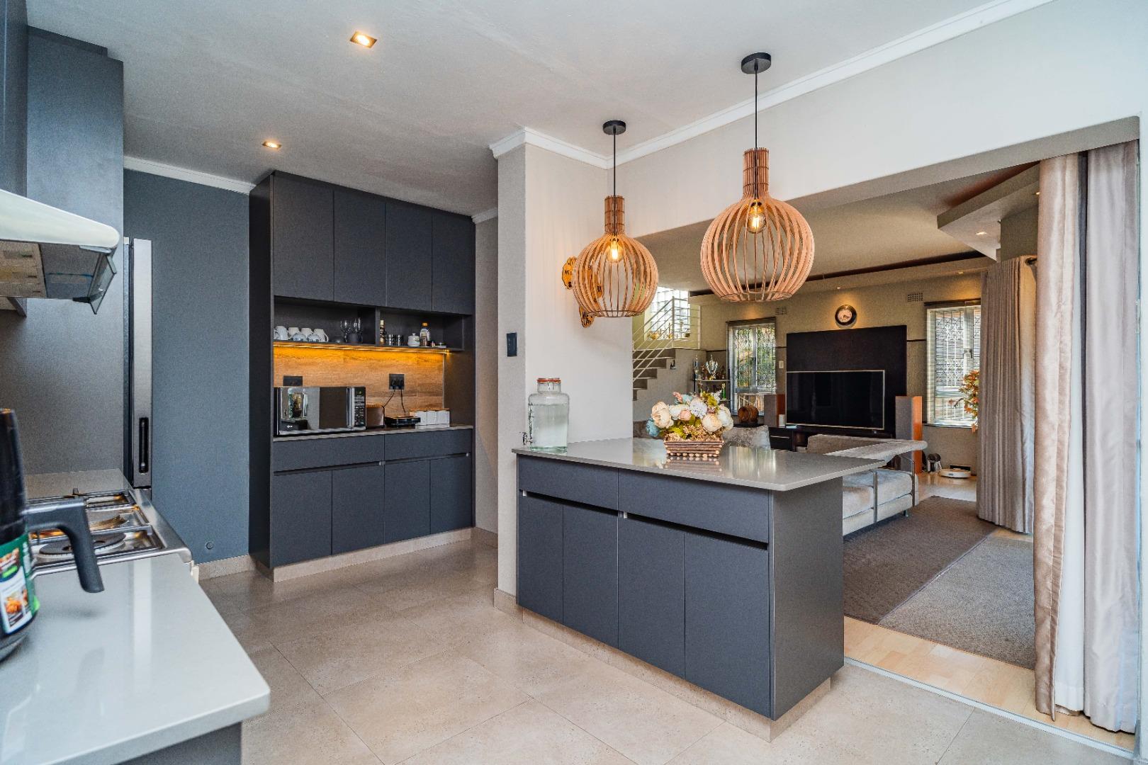 Longcroft Property Property and houses for sale in Longcroft