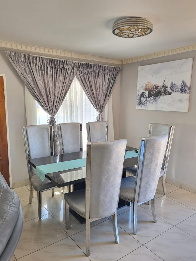 3 Bedroom House for sale in Cosmo City P24114740936