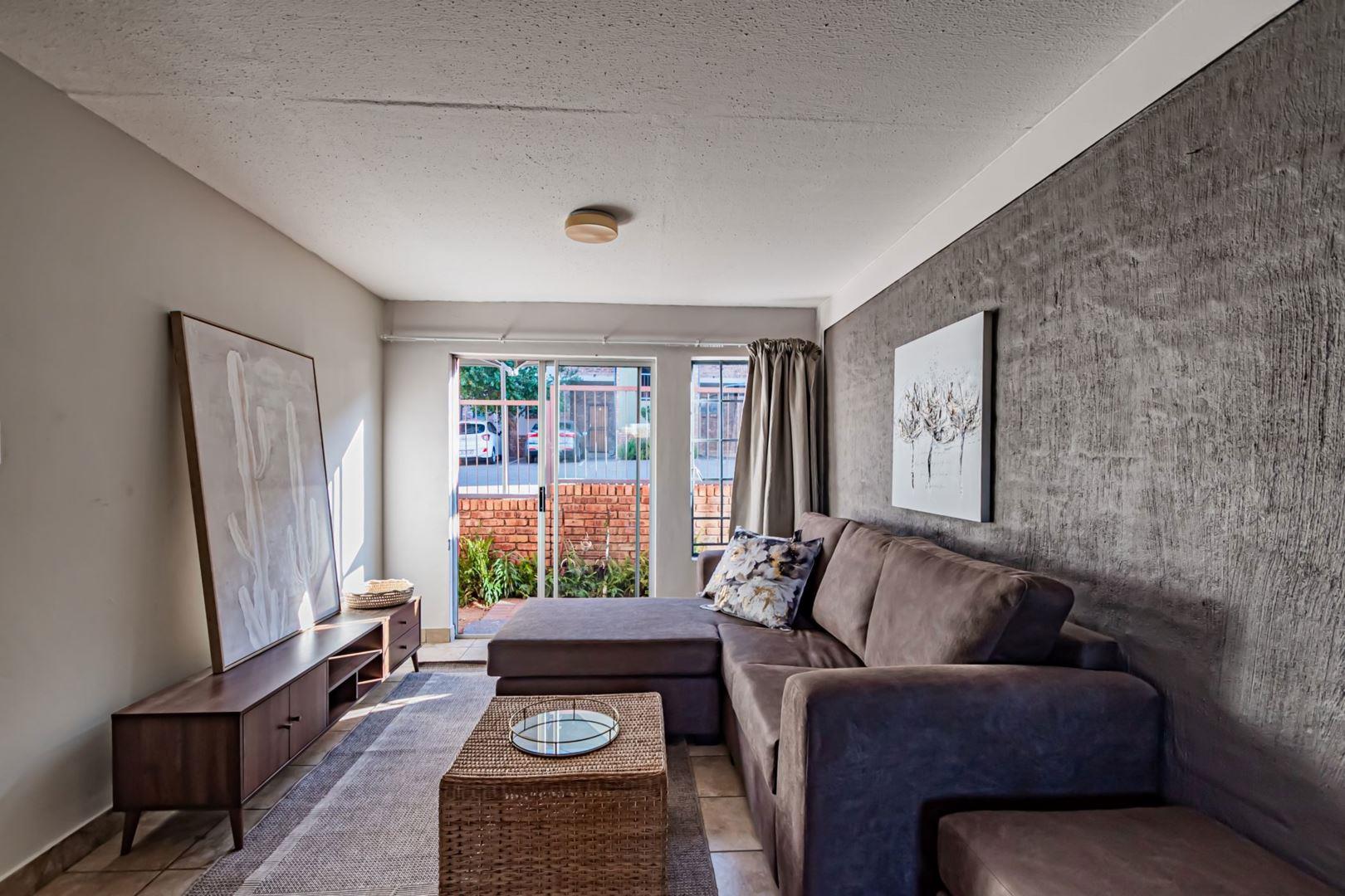 2 Bedroom Apartment / flat for sale in Amberfield P24114409224