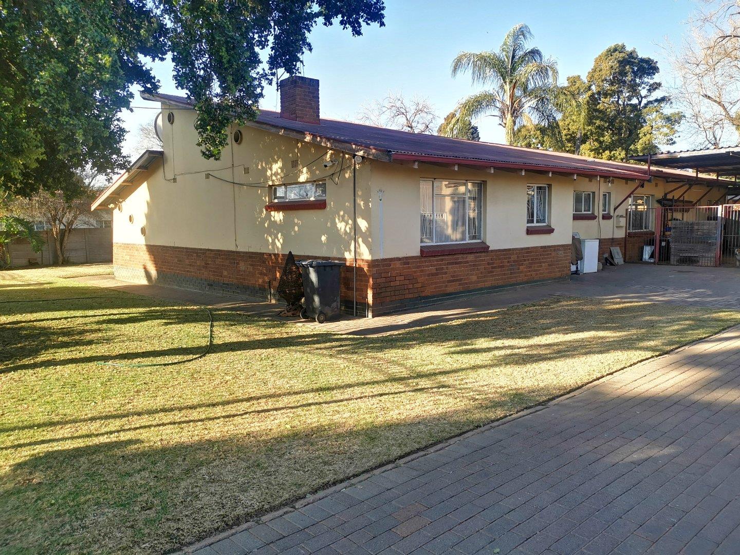 4 Bedroom House for sale in East Lynne P24114755978