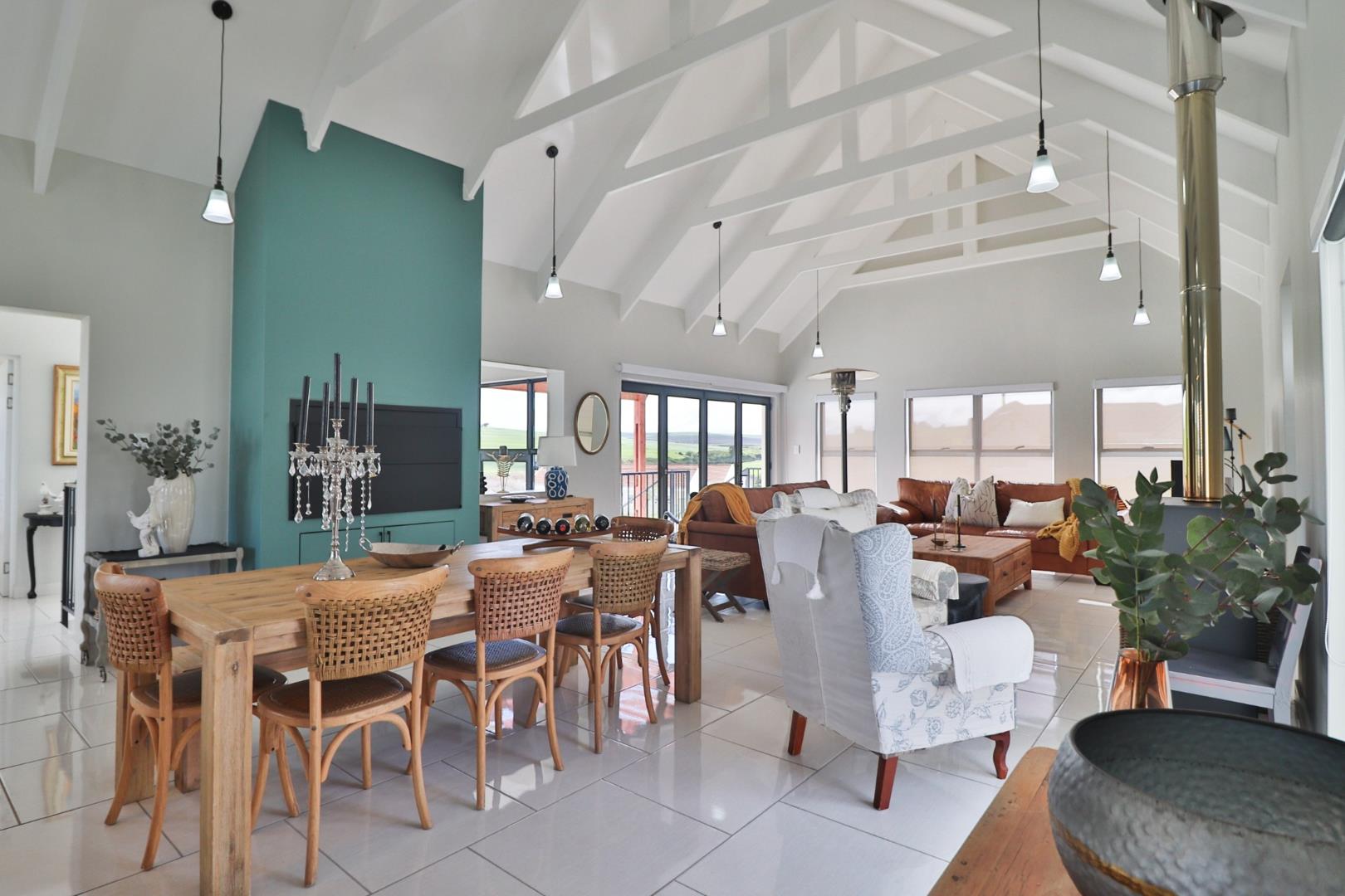 3 Bedroom House for sale in Mount Royal Golf Estate P24112725057