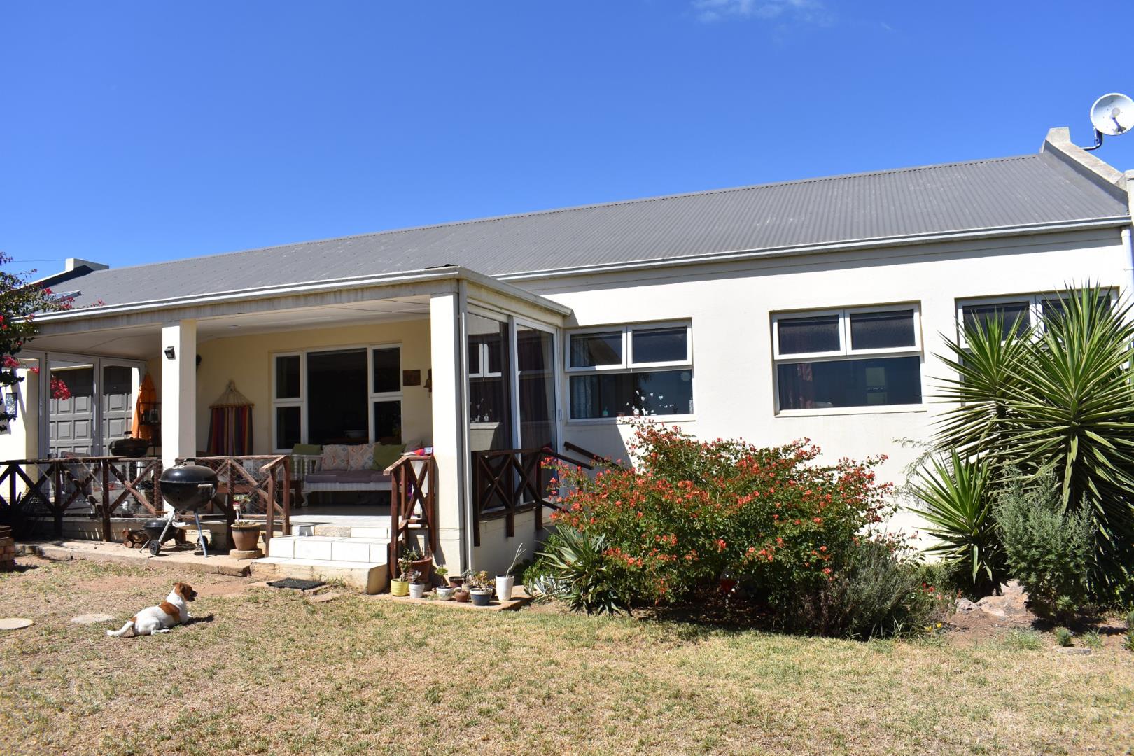 3 Bedroom House for sale in Napier P24114102146