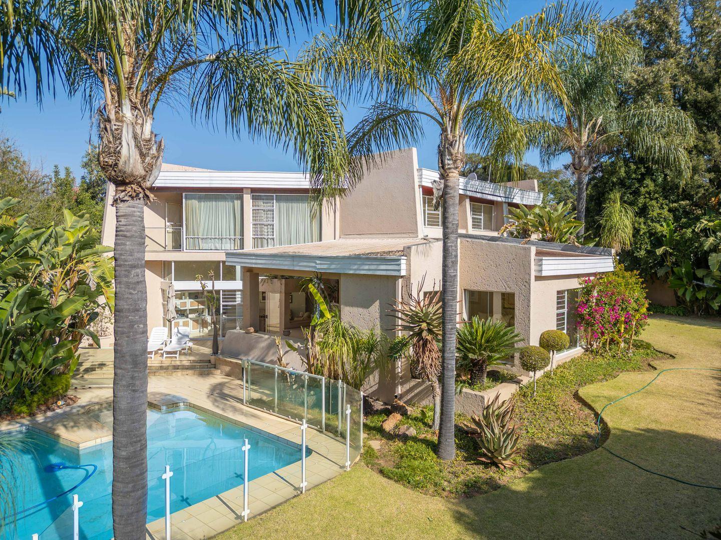 4 Bedroom House for sale in Sunningdale P24114774510