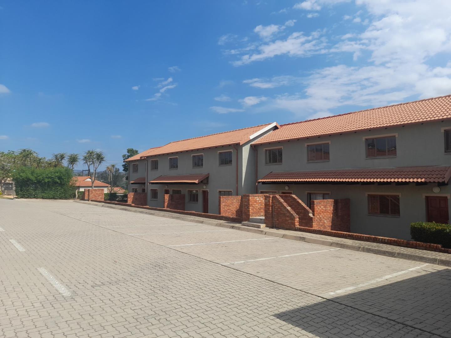 2 Bedroom Apartment / flat for sale in Karino P24110639222