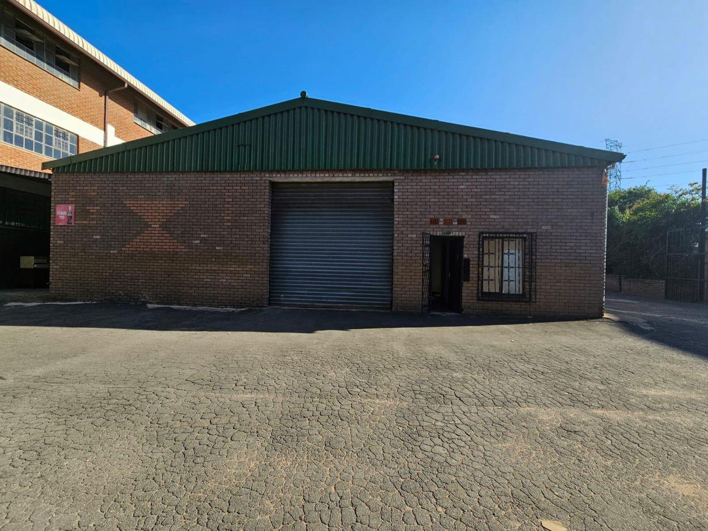 Industrial property to rent in Woodhurst P24112577568
