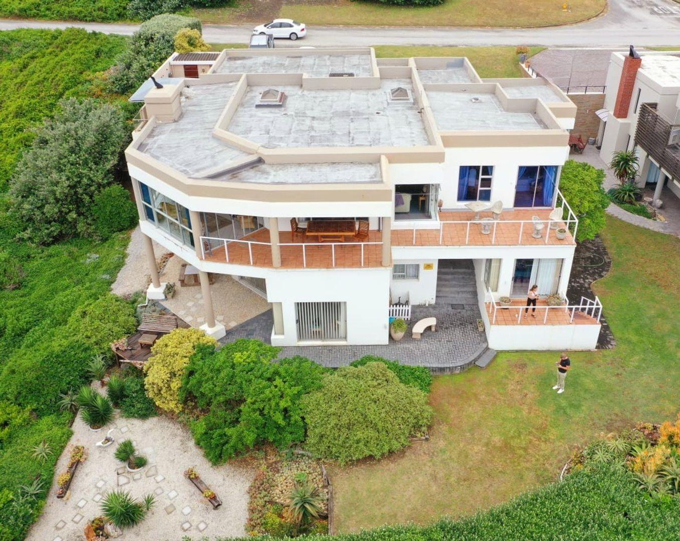 5 Bedroom House for sale in Beachview 22 Seestrand Way P24114244146