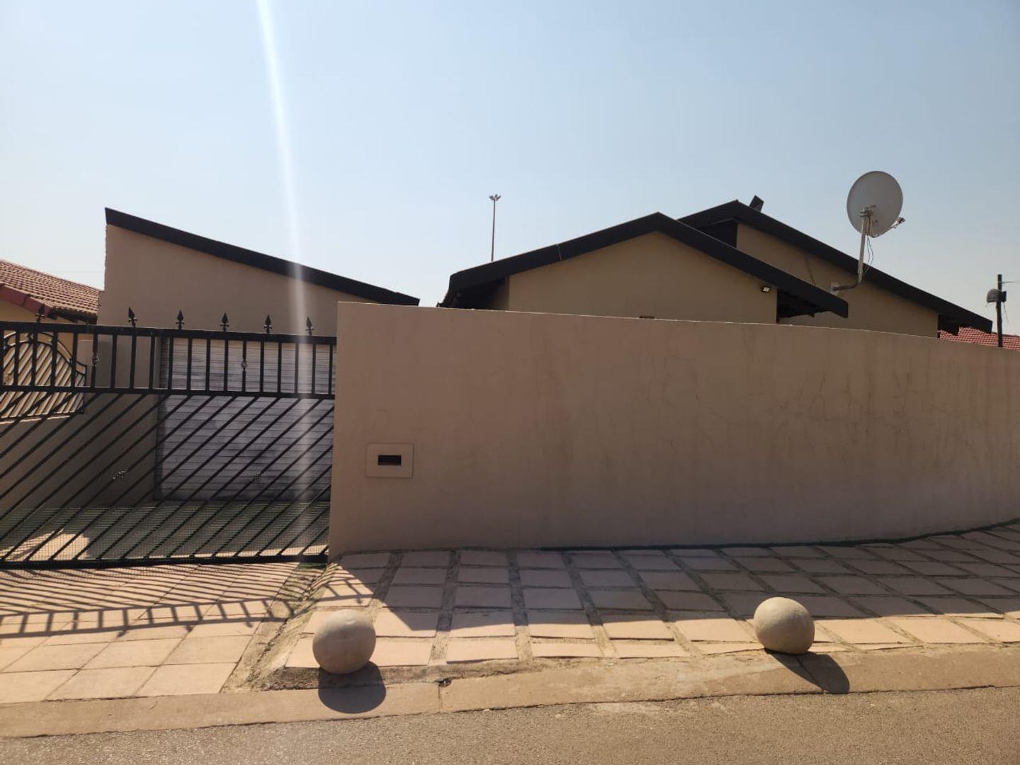 Dobsonville Ext 3 Property Property and houses for sale in