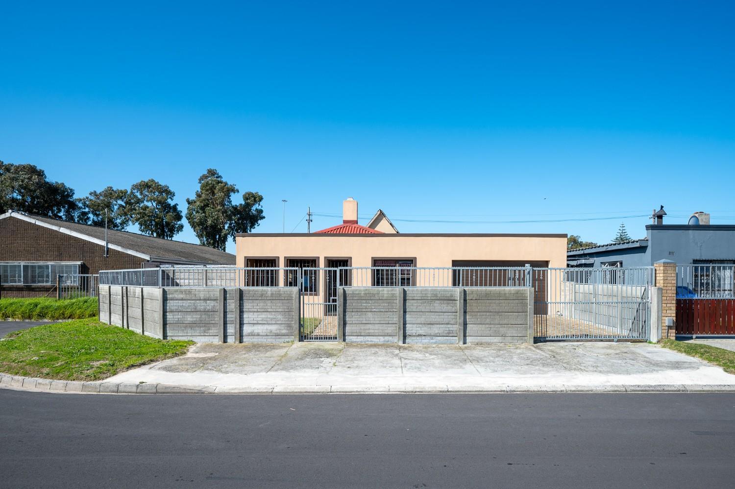 Matroosfontein Property Property and houses for sale in Matroosfontein