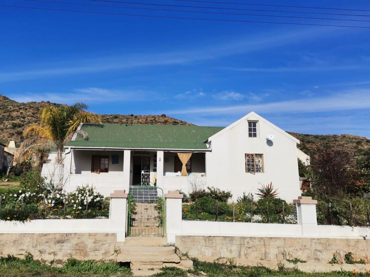 Houses for sale in Uniondale Uniondale Property