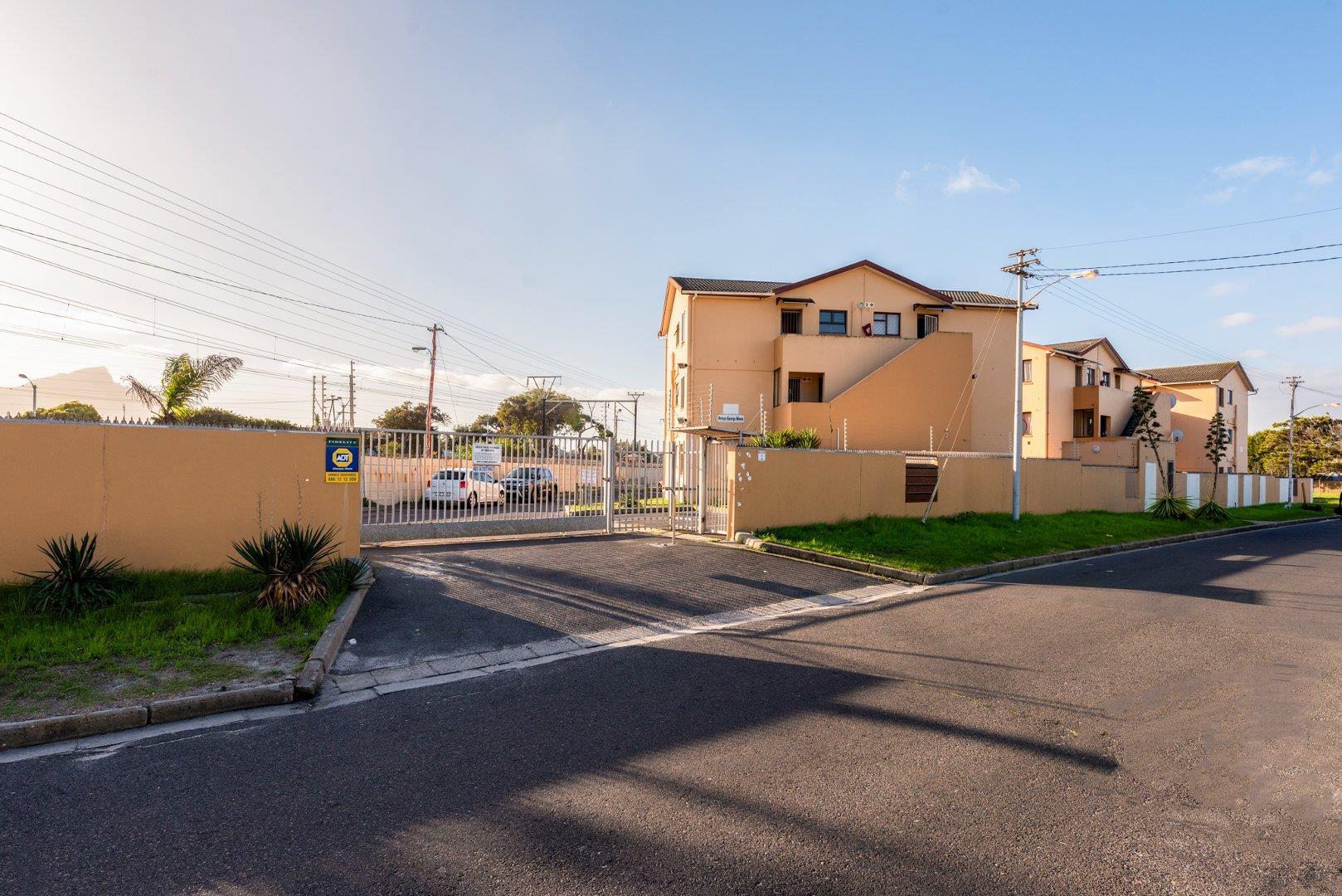 2 Bedroom Apartment / flat for sale in Southfield P24114630213