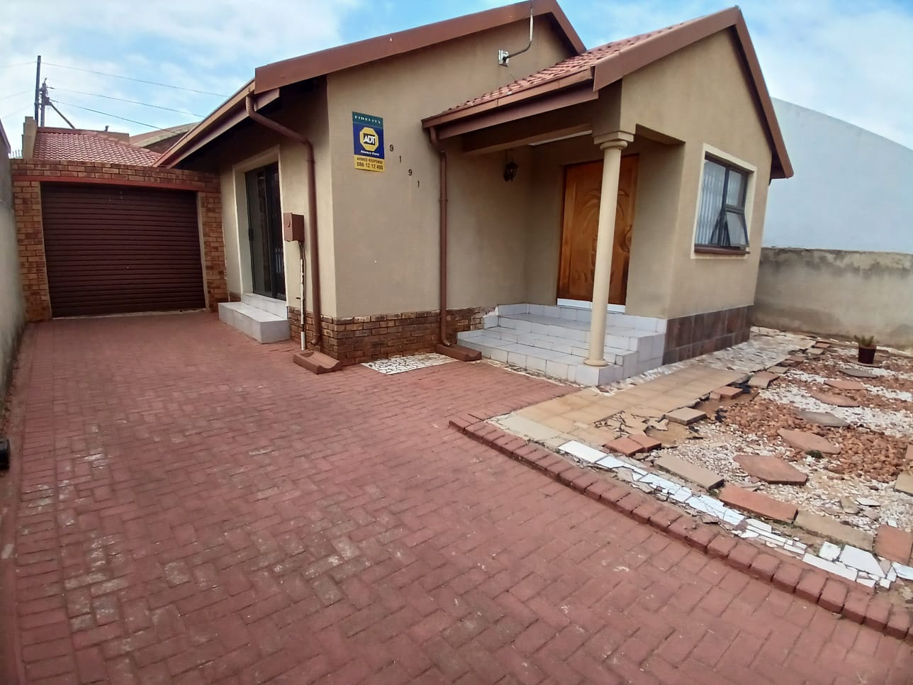 Pimville Property Houses for sale in Pimville