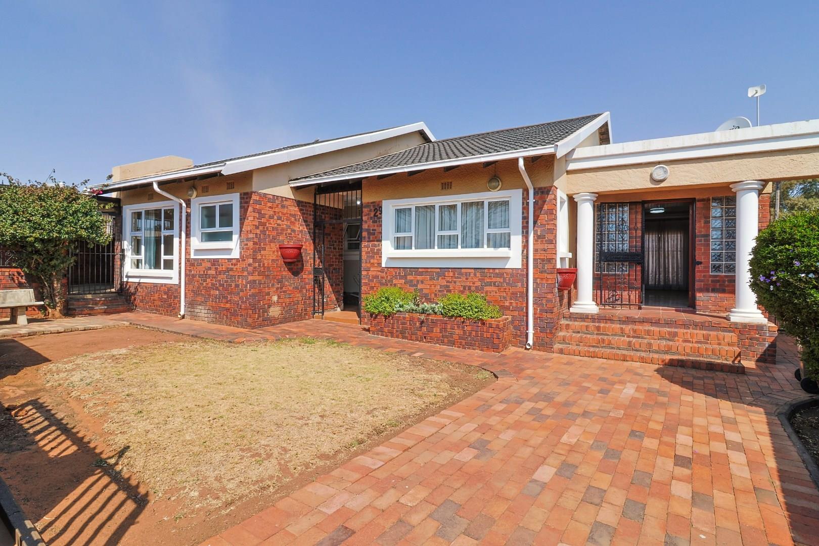 Riverlea, Johannesburg Property Property and houses to rent in