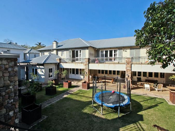 5 Bedroom House to Rent in Westcliff