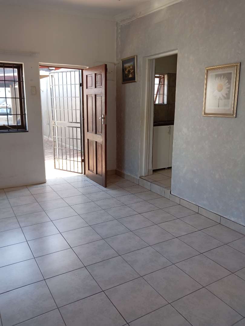 Sydenham, Johannesburg Property Apartments / flats to rent in