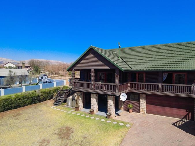 3 Bedroom House to Rent in The Coves