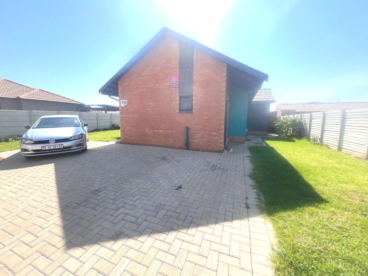 3 Bedroom House for sale in Rosslyn P24114903933