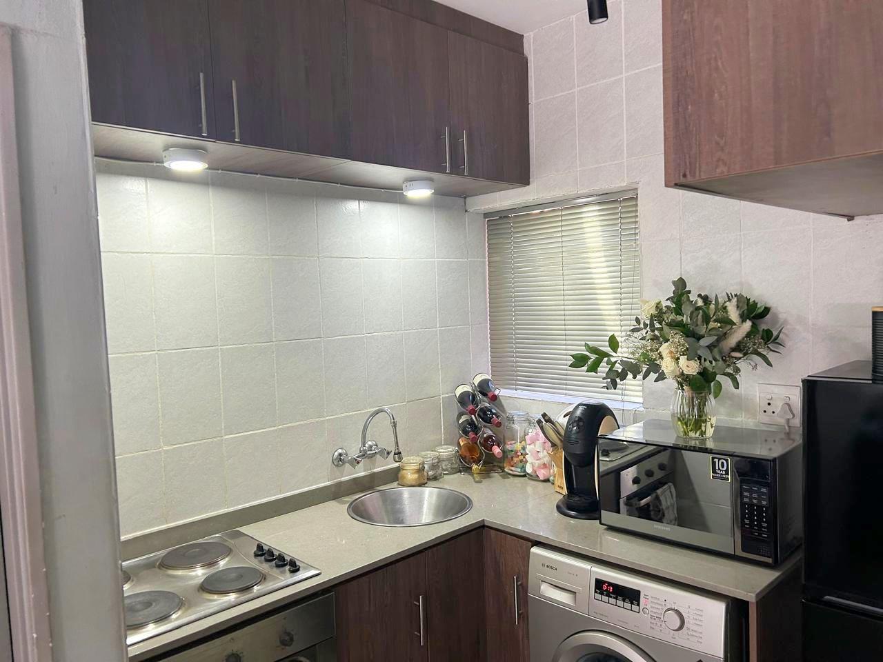 1 Bedroom Apartment / flat to rent in St Dumas 1 Skyvue Avenue P24