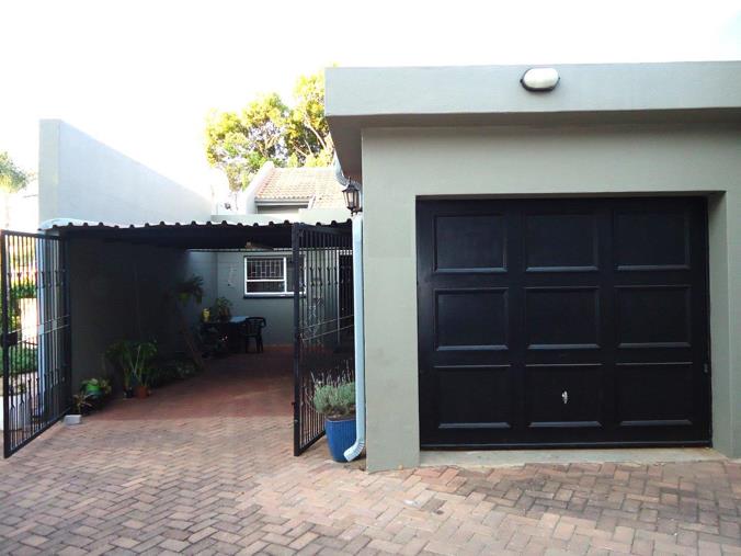 3 Bedroom Townhouse for Sale in Erasmusrand