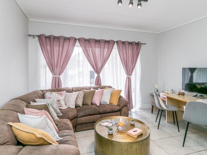 1 Bedroom Apartment / Flat for Sale in Waterfall