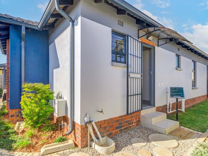 3 Bedroom House for Sale in Sky City