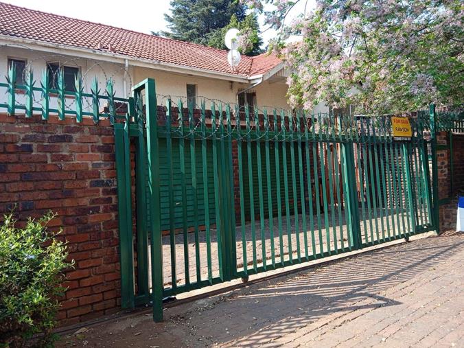 2 Bedroom Apartment / Flat for Sale in Windsor East