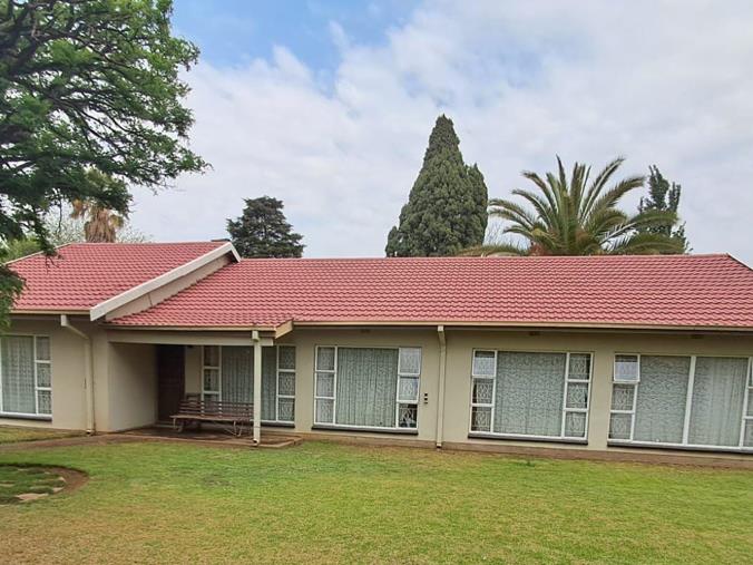 4 Bedroom House for Sale in Golf Park