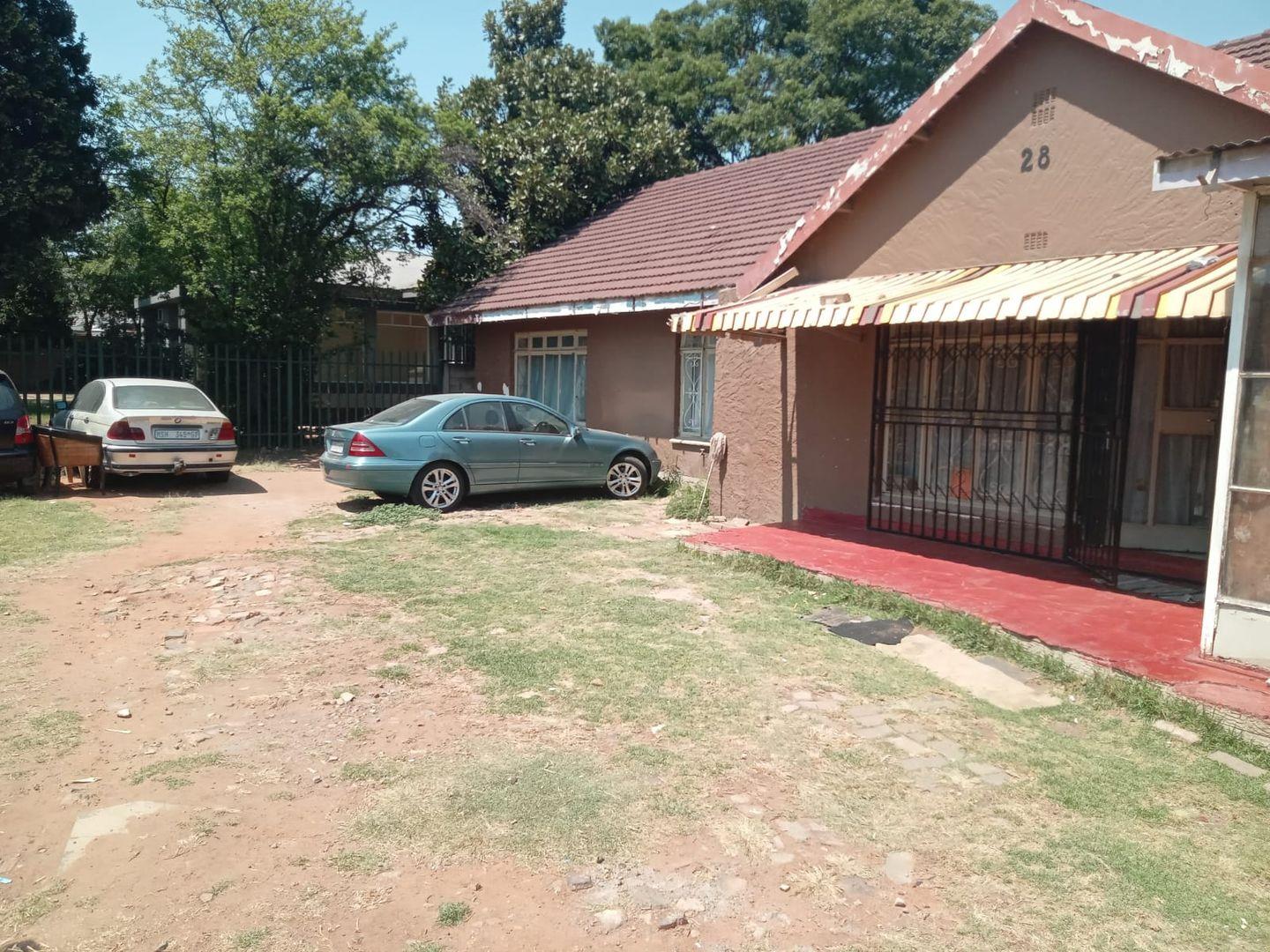 29 Bedroom House for sale in Kempton Park Central P24115136135
