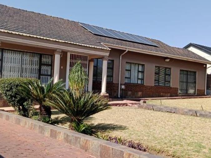 4 Bedroom House to Rent in Tulisa Park