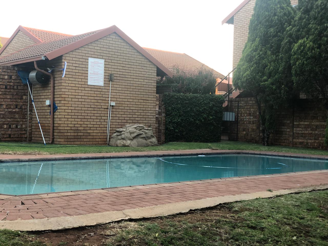 3 Bedroom Townhouse to rent in Pierre Van Ryneveld P24115136249