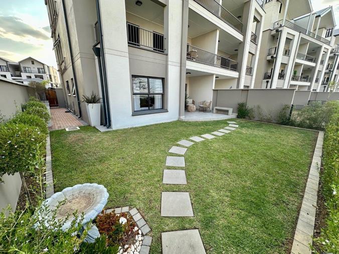 3 Bedroom Apartment / Flat for Sale in Waterfall