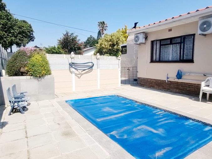 3 Bedroom House for Sale in Longlands