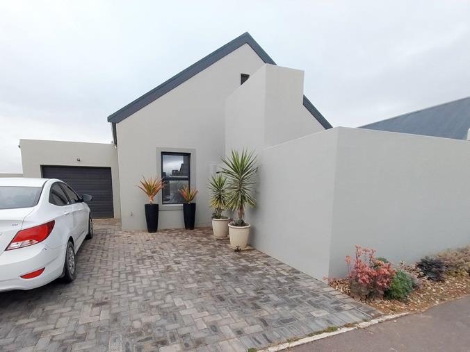 2 Bedroom House for Sale in Altona